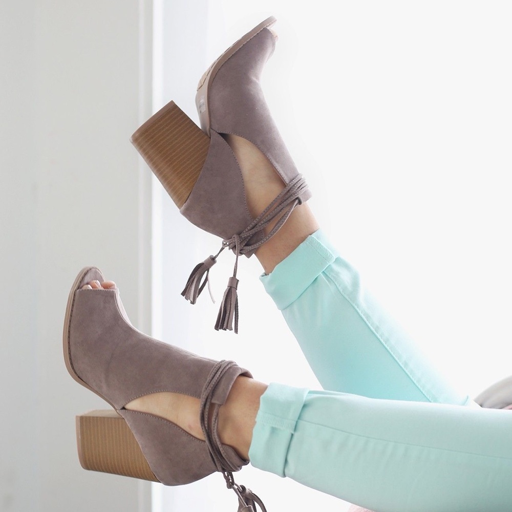 Altar’d State Gray Suede Tie Up Peep Toe Bootie